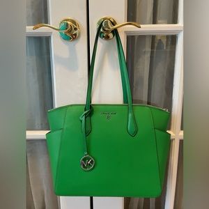 Michael Kors Marilyn Tote. Green leather.